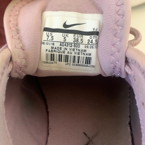 Nike shoes, size 7.5, plum color - Picture 5 of 5